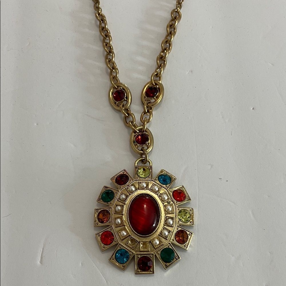 Vintage gold tone metal costume jewelry